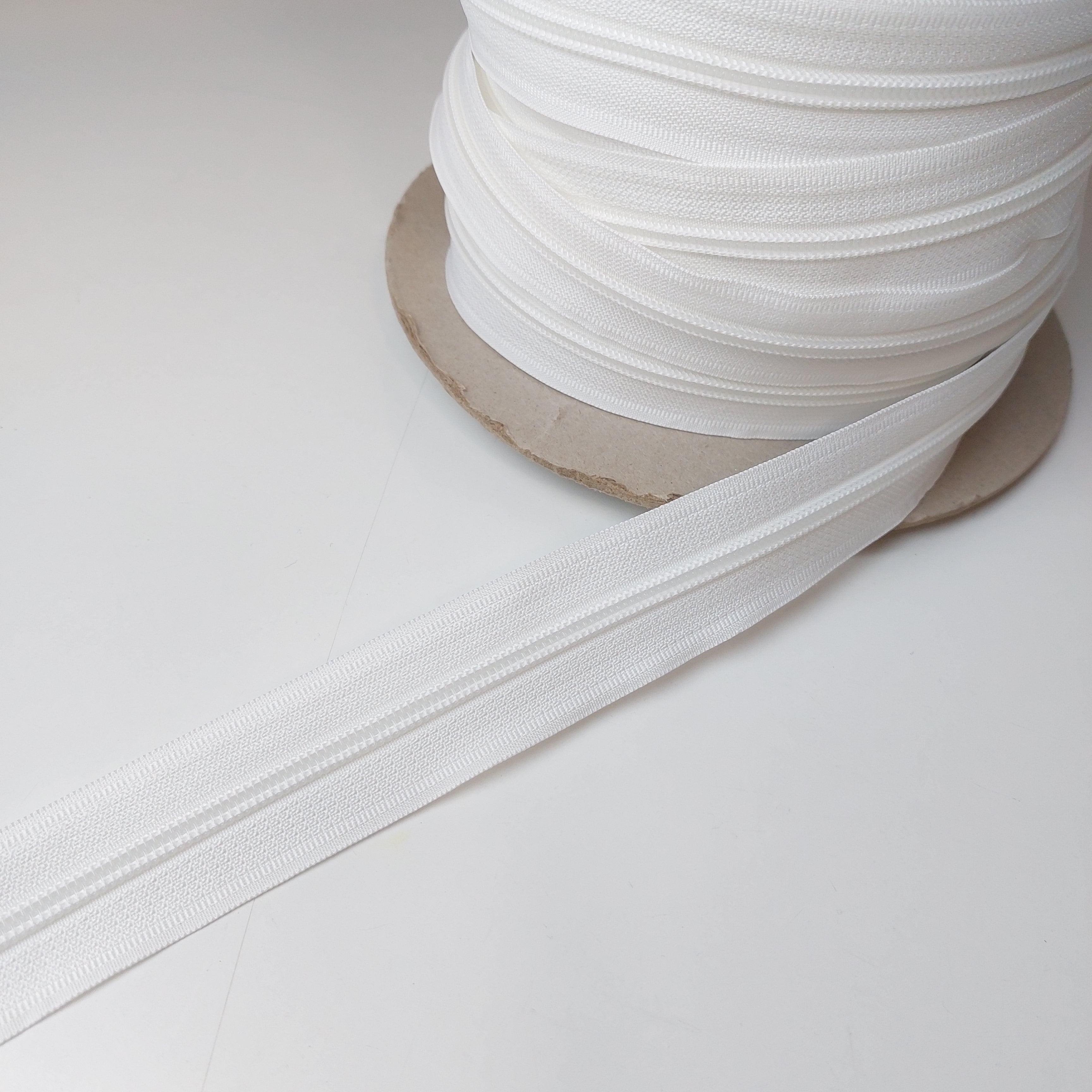 Cremallera continua BLANCA SIN CARRO para Carro N°5