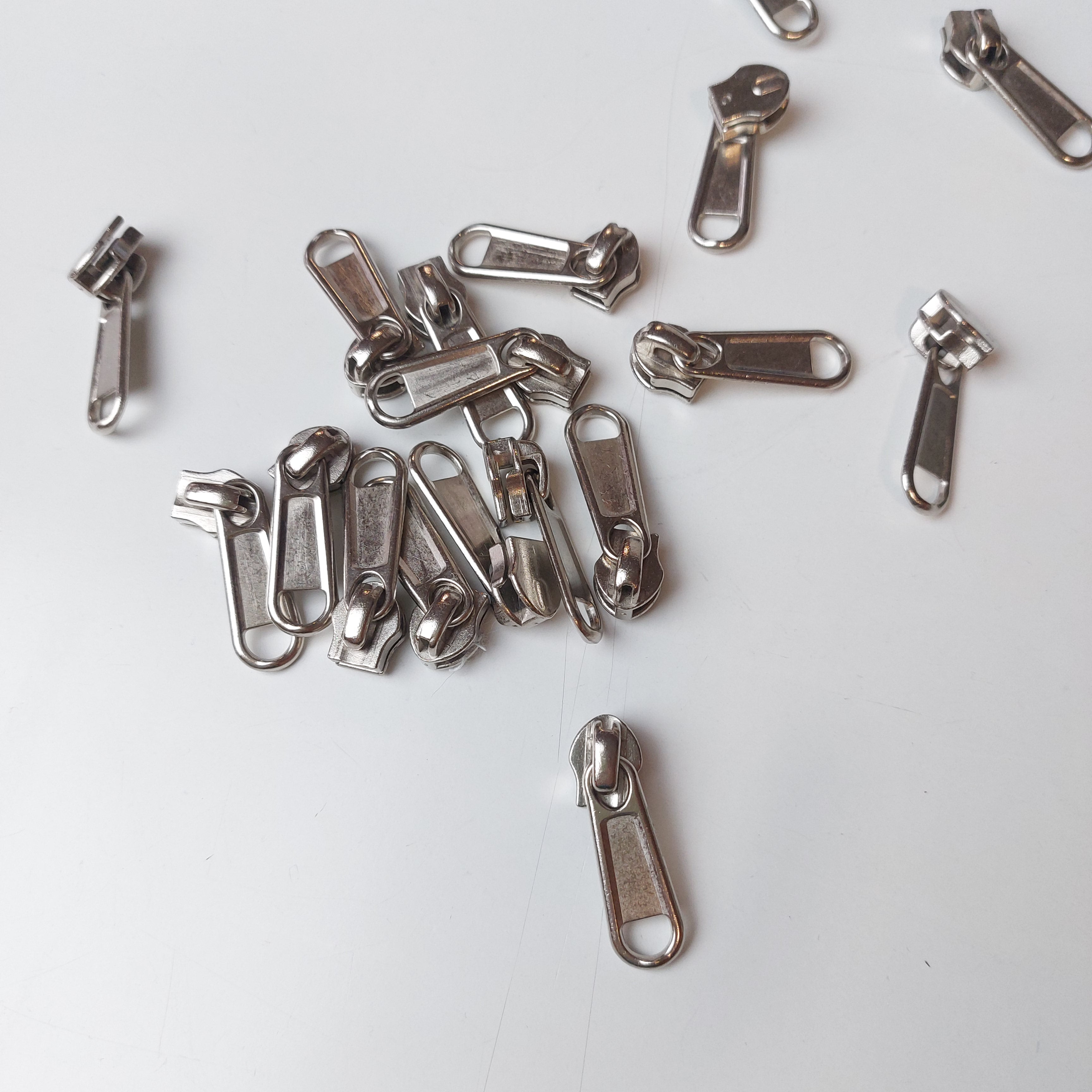 Carro Nº 5 para Cremallera Continua Metal Plateado