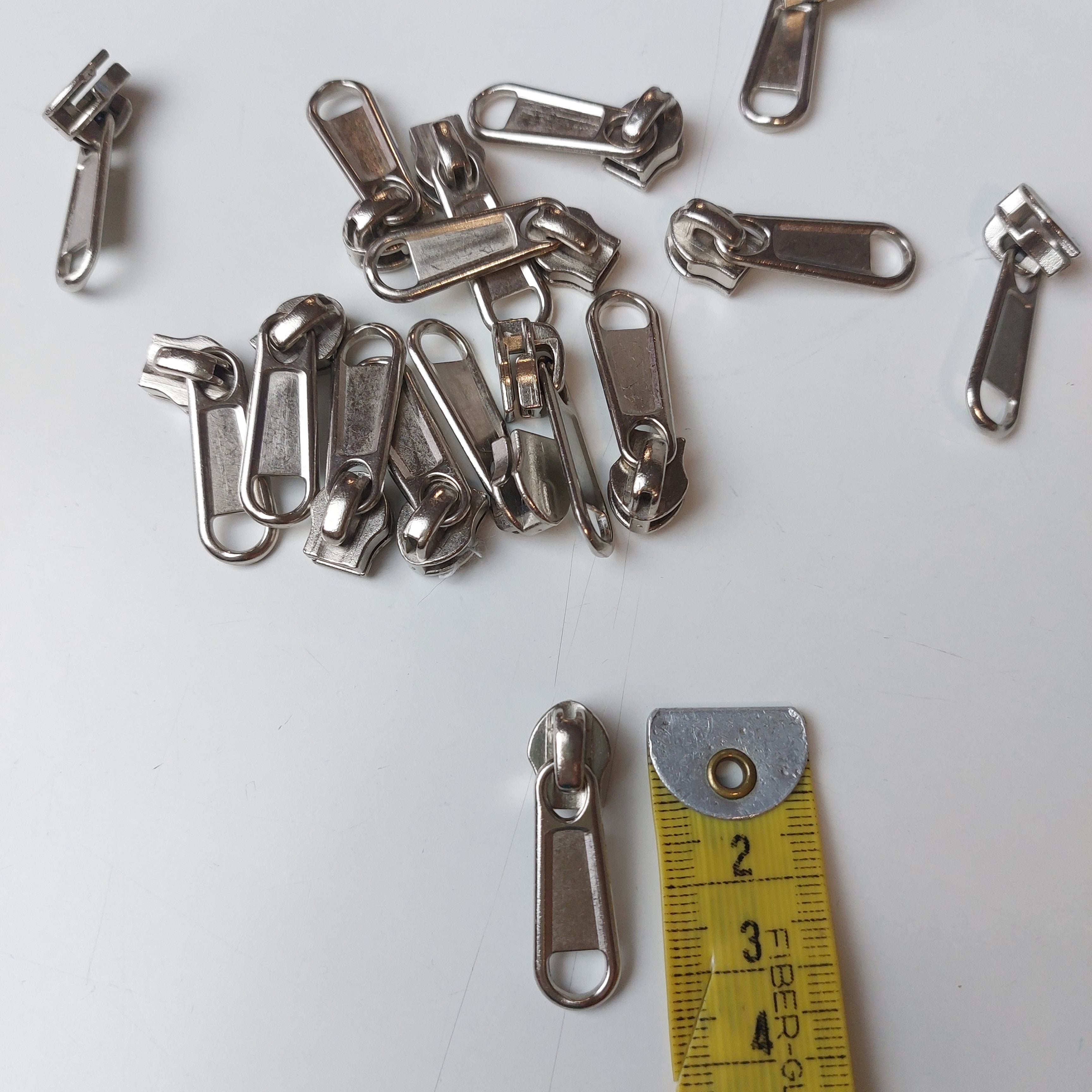 Carro Nº 5 para Cremallera Continua Metal Plateado